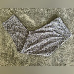 PBX Pro Women's Heathered Gray Leggings, Capri Length, Size Large